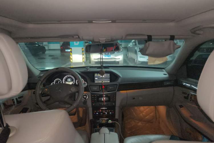 Used Mercedes-Benz E-Class 2012 E 300 L Elegant Model Headliner