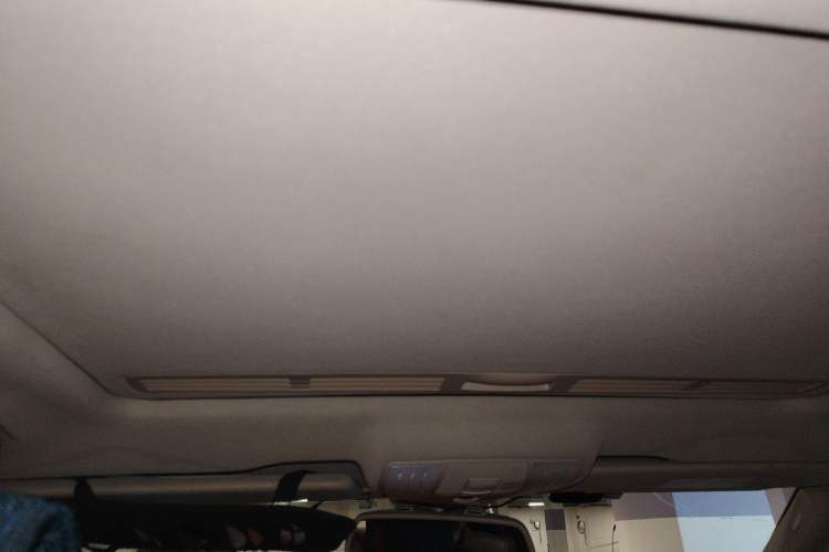 Used Mercedes-Benz E-Class 2012 E 200 L CGI Elegant Model Headliner