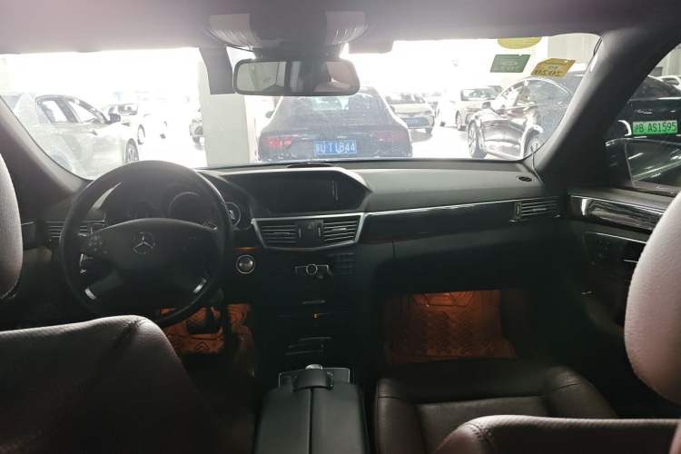 Used Mercedes-Benz E-Class 2012 E 300 L Fashion Model Headliner