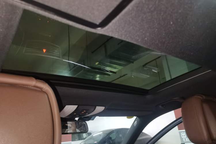 Used Mercedes-Benz E-Class 2012 E 260 L CGI Fashion Model Headliner