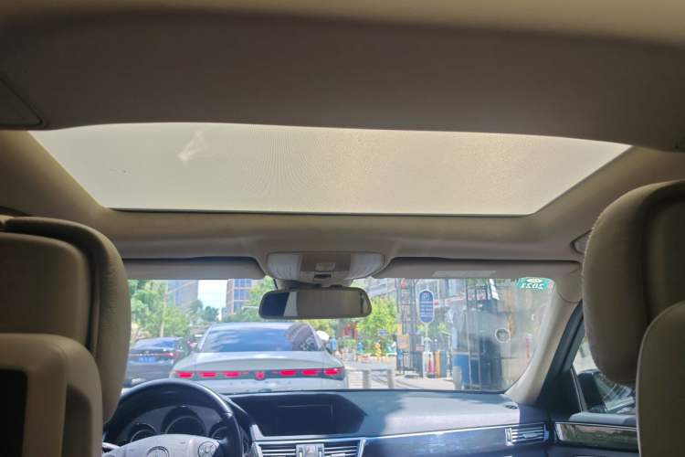 Used Mercedes-Benz E-Class 2012 E 300 L Fashion Model Headliner