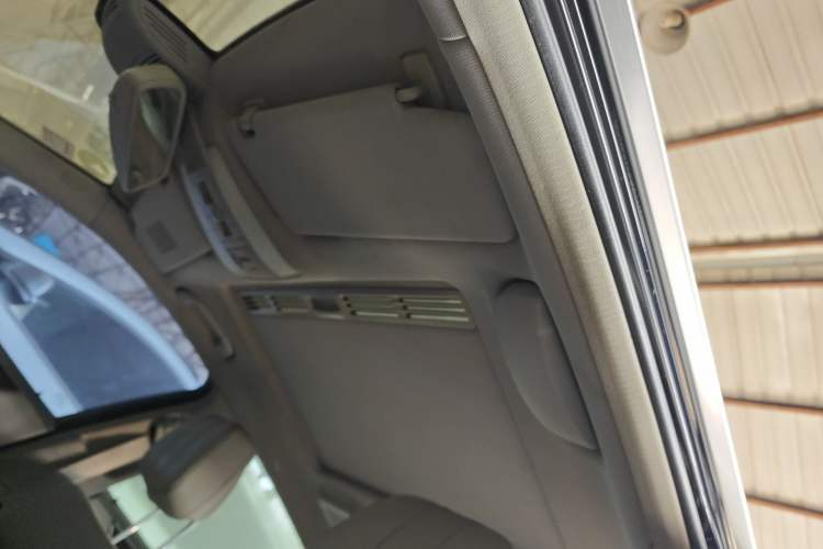 Used Mercedes-Benz E-Class 2012 E 300 L Elegant Model Headliner
