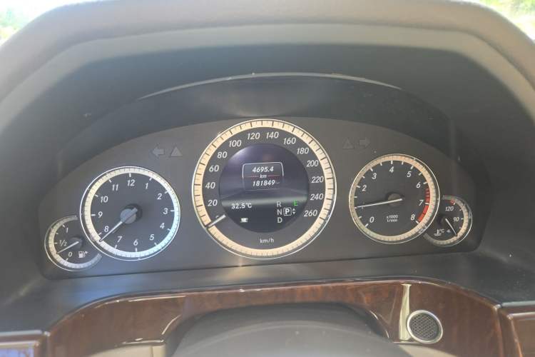 Used Mercedes-Benz E-Class 2012 E 260 L CGI Fashion Model Instrument Cluster