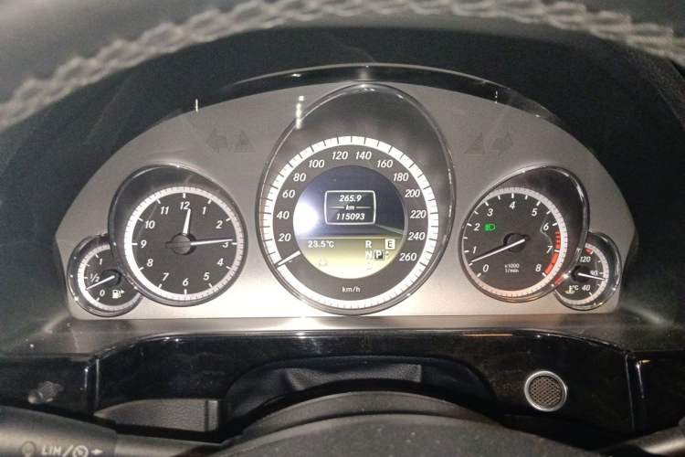 Used Mercedes-Benz E-Class 2012 E 300 L Fashion Model Instrument Cluster
