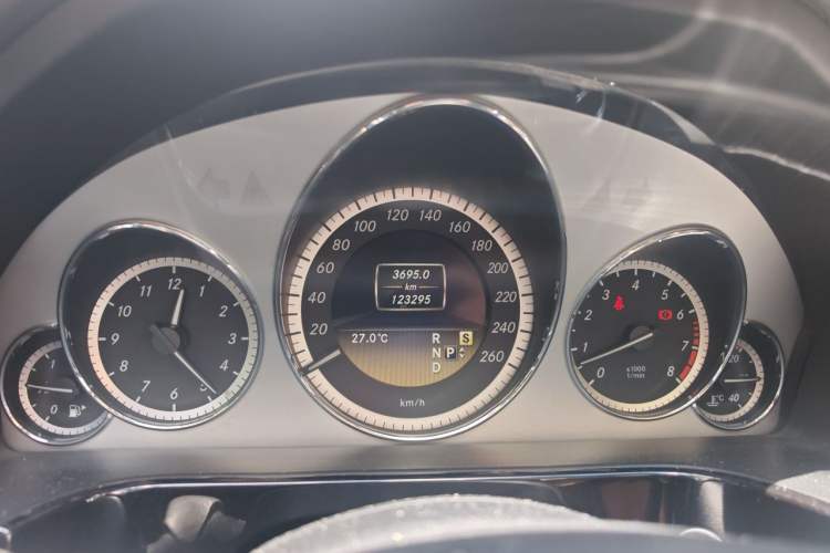 Used Mercedes-Benz E-Class 2012 E 300 L Fashion Model Instrument Cluster