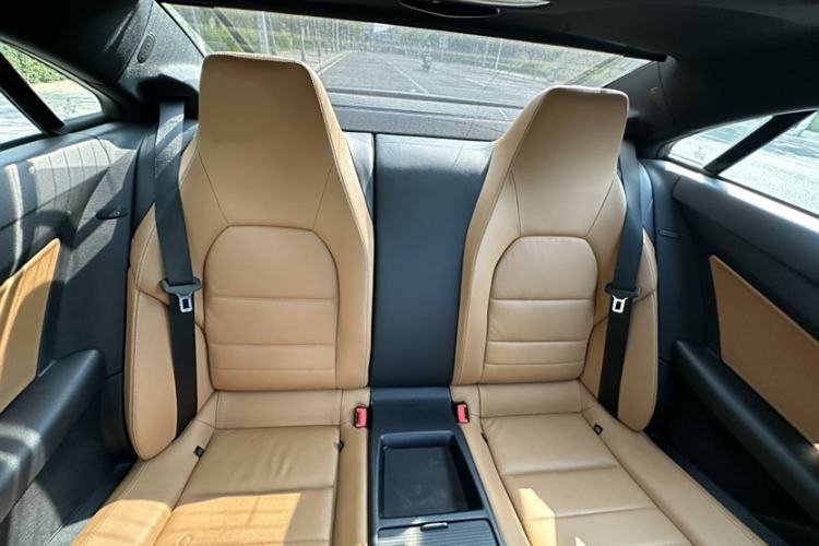 Used Mercedes-Benz E-Class 2012 E 260 CGI Coupe Interior 4