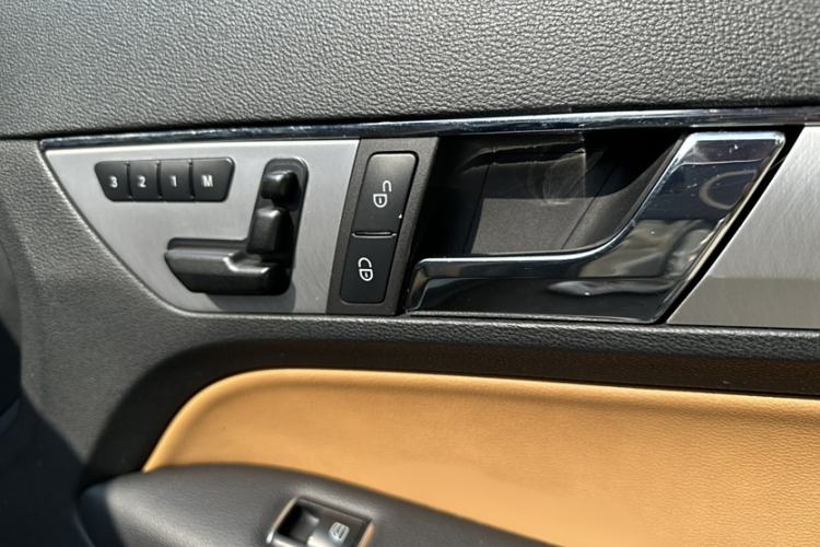 Used Mercedes-Benz E-Class 2012 E 260 CGI Coupe Interior 7