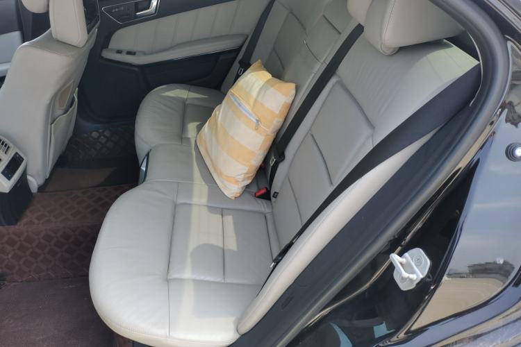 Used Mercedes-Benz E-Class 2012 E 300 L Fashion Model Left Rear Seat