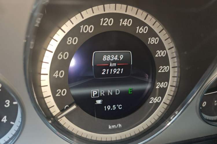 Used Mercedes-Benz E-Class 2012 E 200 CGI Coupe Odometer Close Up