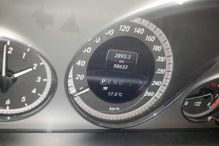 Used Mercedes-Benz E-Class 2012 E 200 CGI Coupe Odometer Close Up