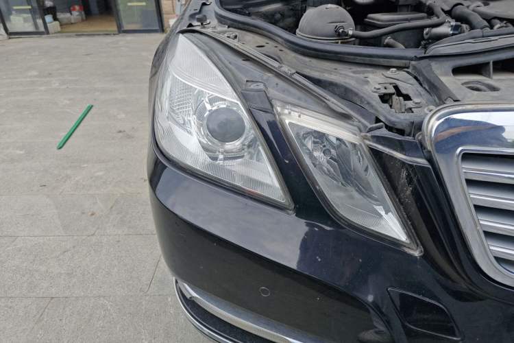Used Mercedes-Benz E-Class 2012 E 200 L CGI Elegant Model Right Front Headlight