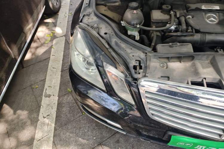 Used Mercedes-Benz E-Class 2012 E 200 L CGI Elegant Model Right Front Headlight