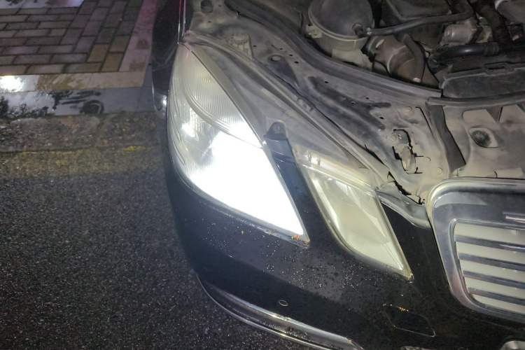 Used Mercedes-Benz E-Class 2012 E 200 L CGI Elegant Model Right Front Headlight