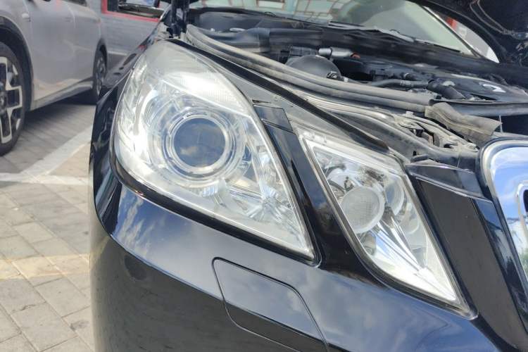 Used Mercedes-Benz E-Class 2012 E 260 L CGI Fashion Model Right Front Headlight