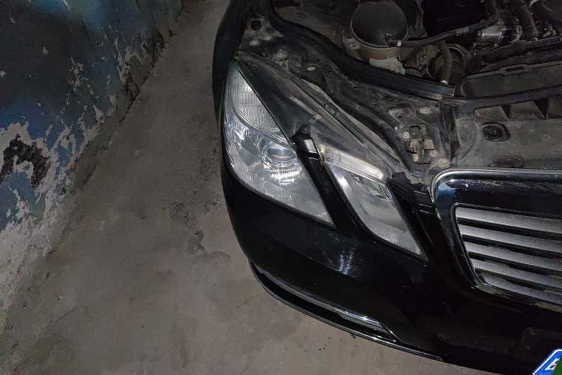 Used Mercedes-Benz E-Class 2012 E 200 L CGI Elegant Model Right Front Headlight