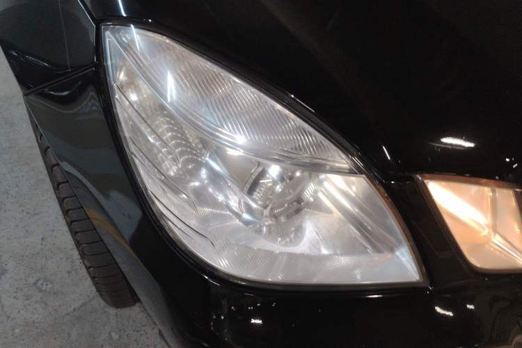 Used Mercedes-Benz E-Class 2012 E 200 L CGI Elegant Model Right Front Headlight