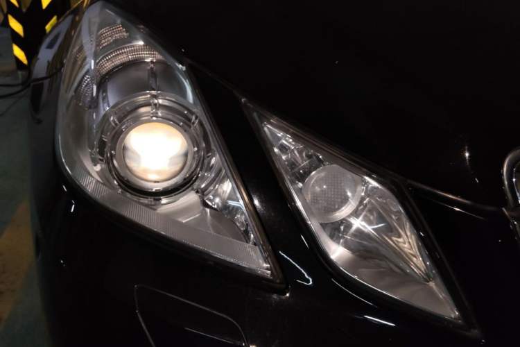 Used Mercedes-Benz E-Class 2012 E 260 CGI Convertible Right Front Headlight