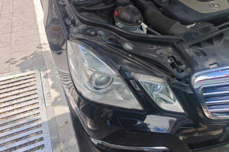 Used Mercedes-Benz E-Class 2012 E 300 L Fashion Model Right Front Headlight