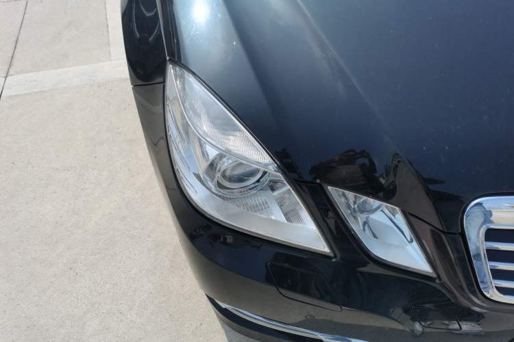 Used Mercedes-Benz E-Class 2012 E 300 L Fashion Model Right Front Headlight