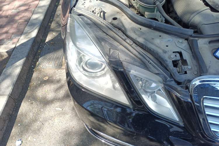 Used Mercedes-Benz E-Class 2012 E 300 L Elegant Model Right Front Headlight