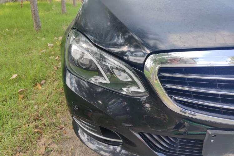 Used Mercedes-Benz E-Class 2012 E 200 L CGI Elegant Model Right Front Headlight