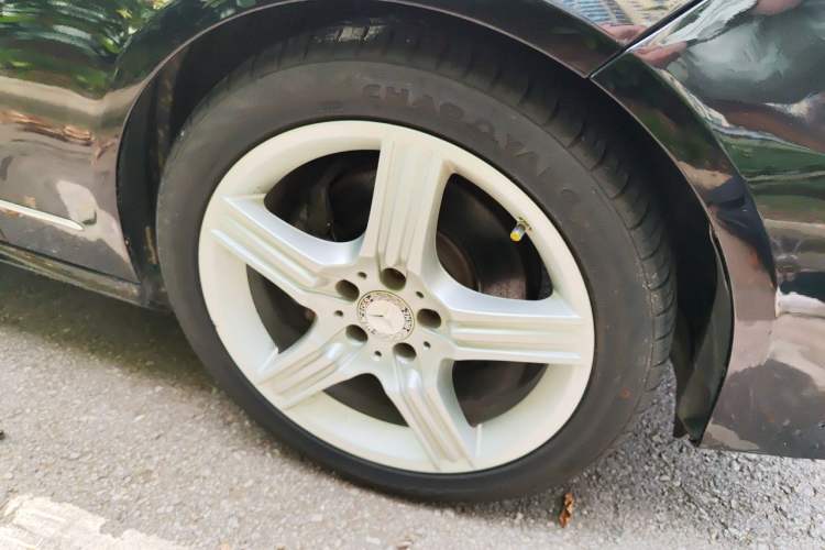 Used Mercedes-Benz E-Class 2012 E 300 L Stylish Luxury Model Right Front Wheel Hub