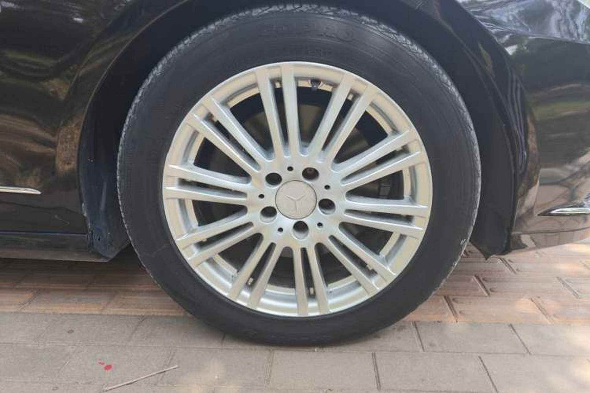 Used Mercedes-Benz E-Class 2012 E 200 L CGI Elegant Model Right Front Wheel Hub