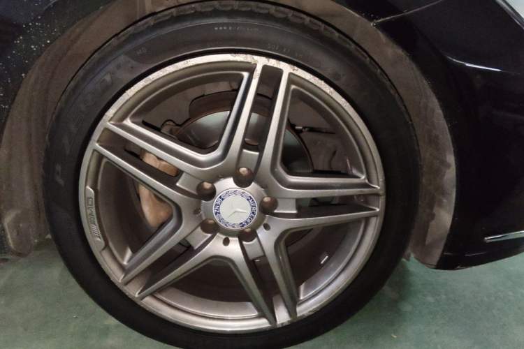 Used Mercedes-Benz E-Class 2012 E 260 CGI Convertible Right Front Wheel Hub