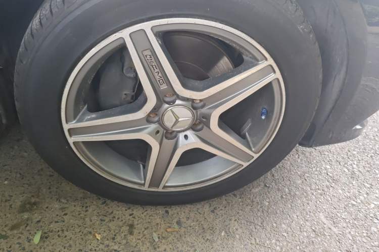 Used Mercedes-Benz E-Class 2012 E 260 L CGI Fashion Model Right Front Wheel Hub