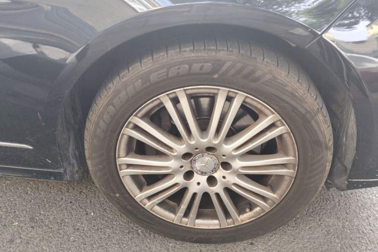Used Mercedes-Benz E-Class 2012 E 200 L CGI Elegant Model Right Front Wheel Hub