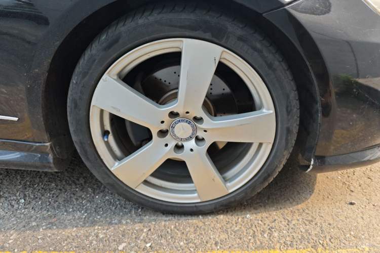Used Mercedes-Benz E-Class 2012 E 200 CGI Coupe Right Front Wheel Hub