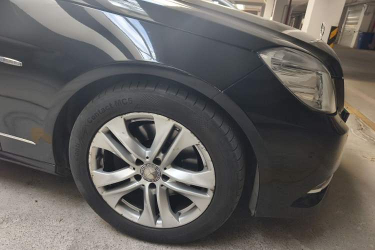 Used Mercedes-Benz E-Class 2012 E 260 L CGI Fashion Model Right Front Wheel Hub
