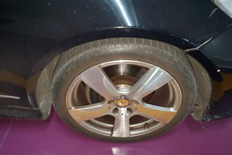 Used Mercedes-Benz E-Class 2012 E 200 CGI Coupe Right Front Wheel Hub