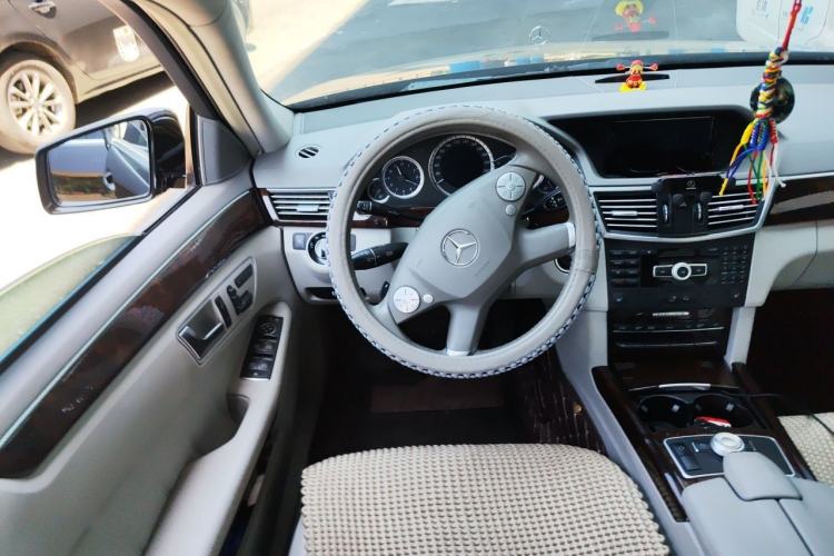 Used Mercedes-Benz E-Class 2012 E 300 L Elegant Model Steering Wheel