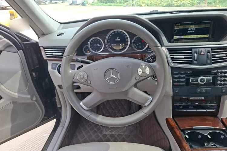 Used Mercedes-Benz E-Class 2012 E 300 L Elegant Model Steering Wheel
