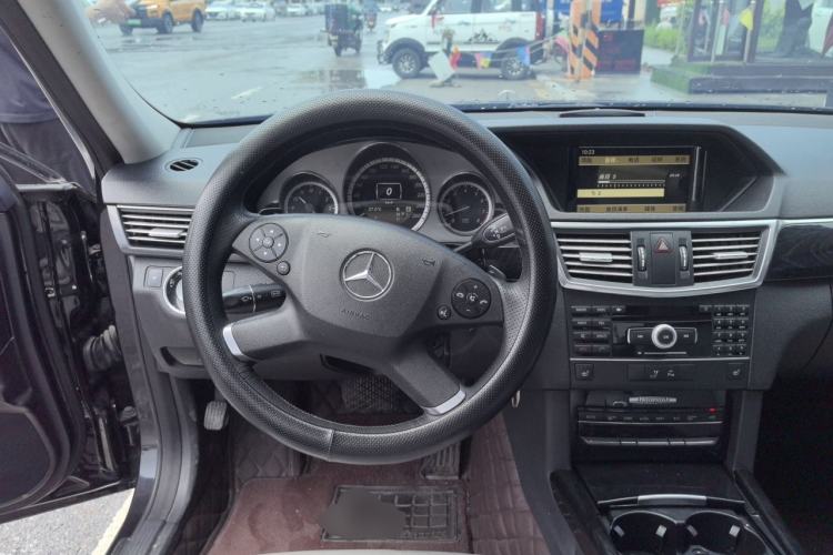Used Mercedes-Benz E-Class 2012 E 260 L CGI Fashion Model Steering Wheel