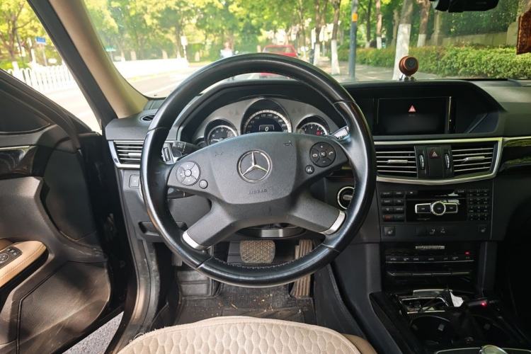 Used Mercedes-Benz E-Class 2012 E 260 L CGI Fashion Model Steering Wheel