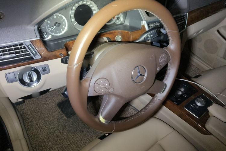 Used Mercedes-Benz E-Class 2012 E 200 L CGI Elegant Model Steering Wheel