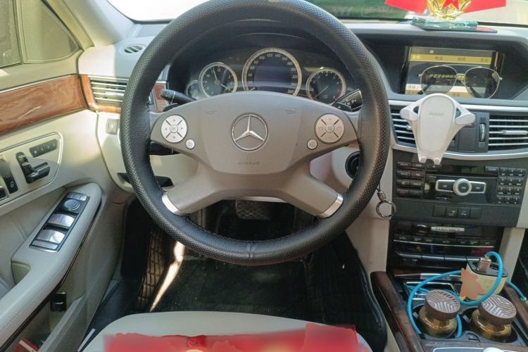 Used Mercedes-Benz E-Class 2012 E 200 L CGI Elegant Model Steering Wheel