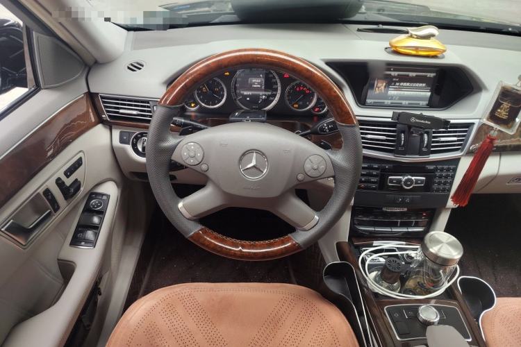 Used Mercedes-Benz E-Class 2012 E 260 L CGI Fashion Model Steering Wheel