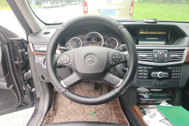 Used Mercedes-Benz E-Class 2012 E 200 L CGI Elegant Model Steering Wheel
