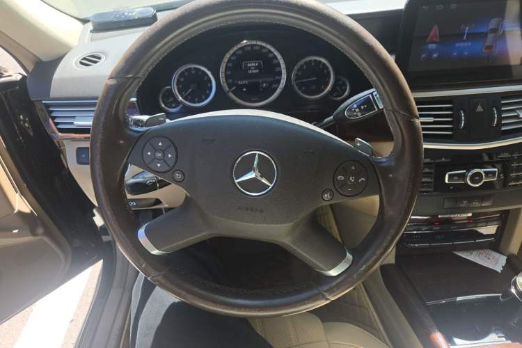 Used Mercedes-Benz E-Class 2012 E 260 L CGI Fashion Model Steering Wheel