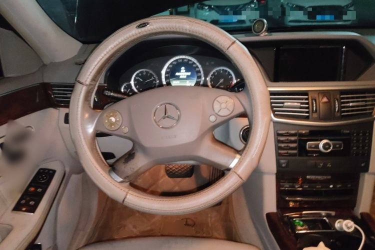 Used Mercedes-Benz E-Class 2012 E 300 L Elegant Model Steering Wheel