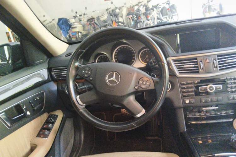 Used Mercedes-Benz E-Class 2012 E 300 L Stylish Luxury Model Steering Wheel