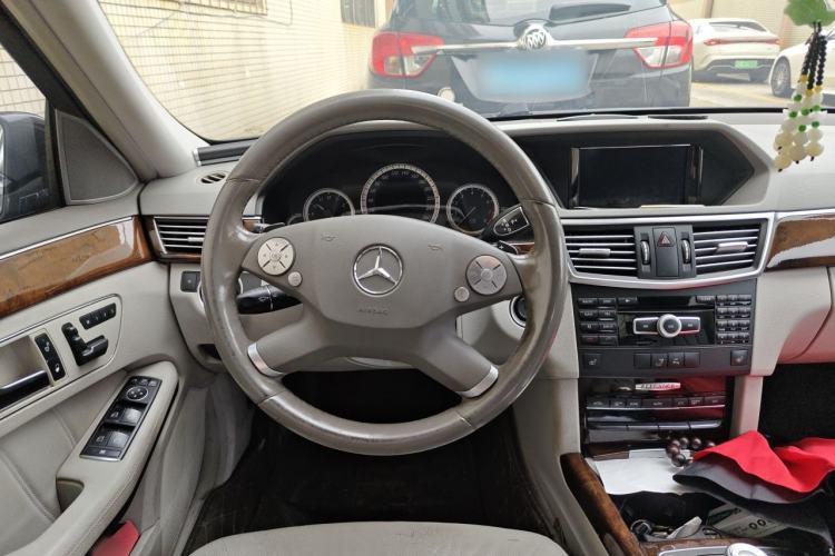 Used Mercedes-Benz E-Class 2012 E 300 L Elegant Model Steering Wheel