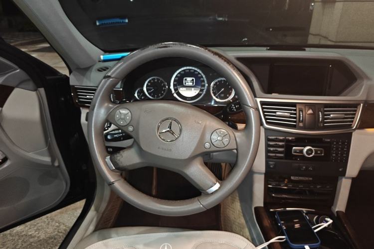 Used Mercedes-Benz E-Class 2012 E 300 L Elegant Model Steering Wheel
