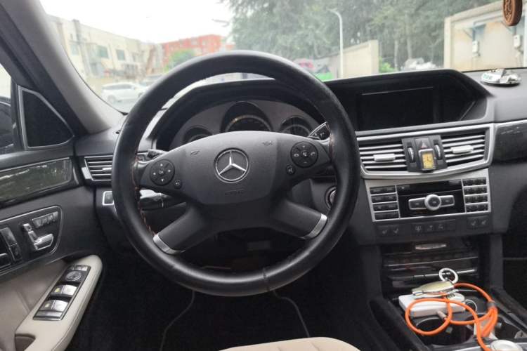 Used Mercedes-Benz E-Class 2012 E 300 L Fashion Model Steering Wheel