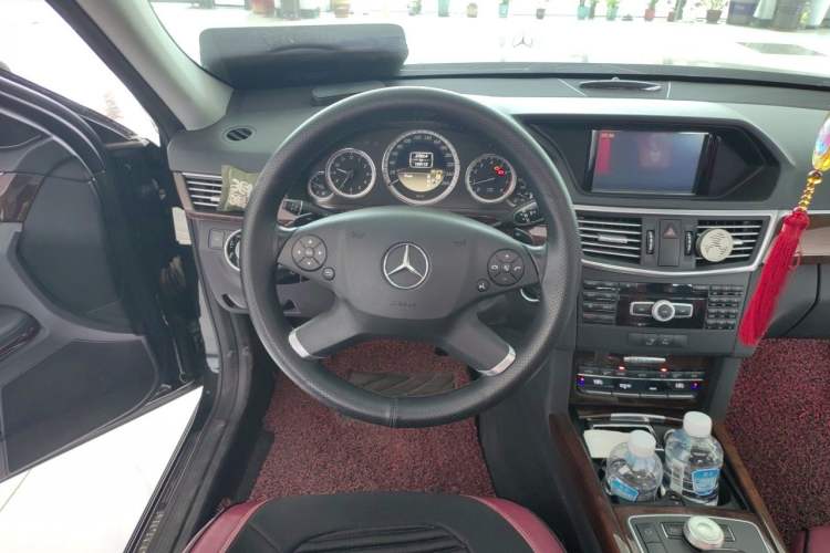 Used Mercedes-Benz E-Class 2012 E 200 L CGI Elegant Model Steering Wheel