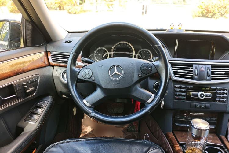 Used Mercedes-Benz E-Class 2012 E 200 L CGI Elegant Model Steering Wheel