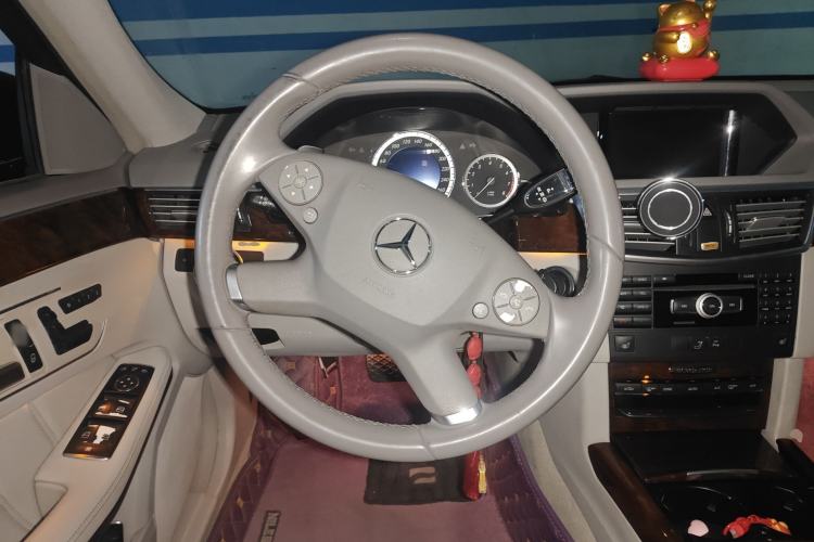 Used Mercedes-Benz E-Class 2012 E 300 L Elegant Model Steering Wheel